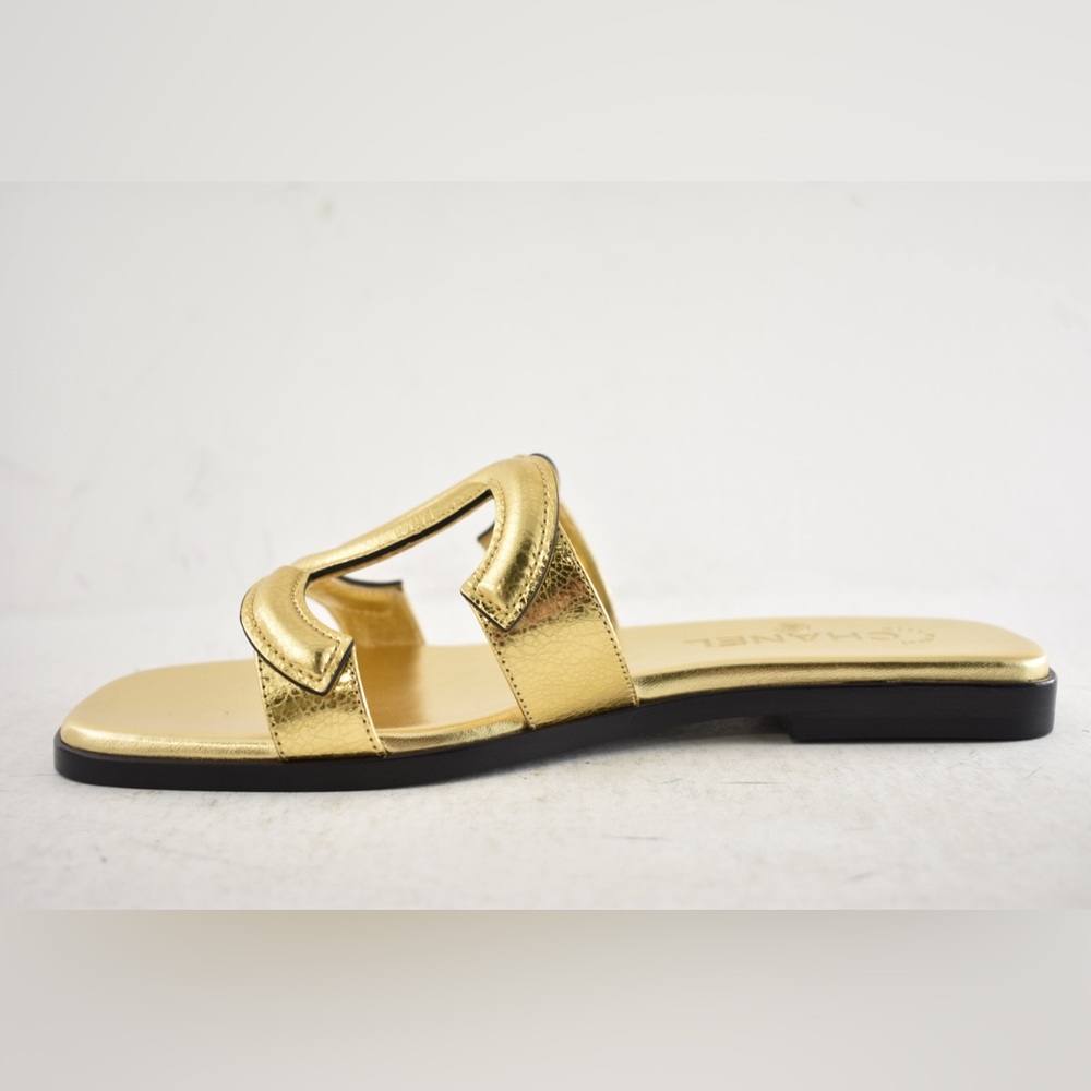 Chanel 26S Golden Gold Cracked Leather XL CC Logo Mule Slide Flat Sandal 37 - Picture 12 of 16